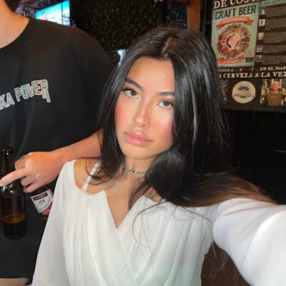 Meet your Posher, Khiet-tam - Picture 1 of 1